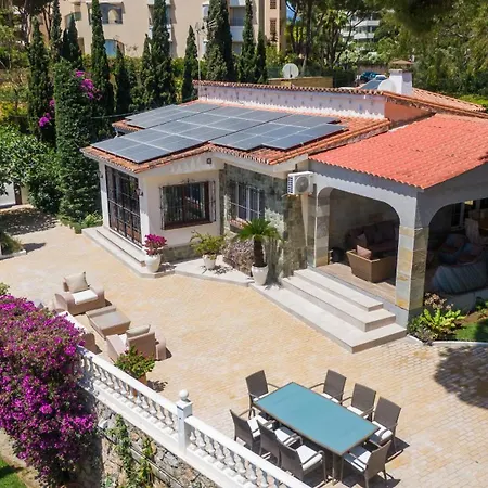 In Elviria, Villa Marbella
